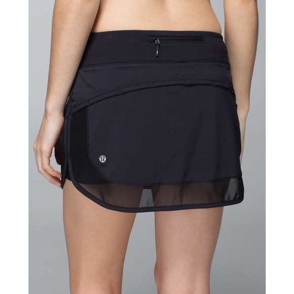 Lululemon Dresses & Skirts - Lululemon Hotty Hot Skirt Skort Shorts Black 4 Way Stretch Women's Size 2 H14792